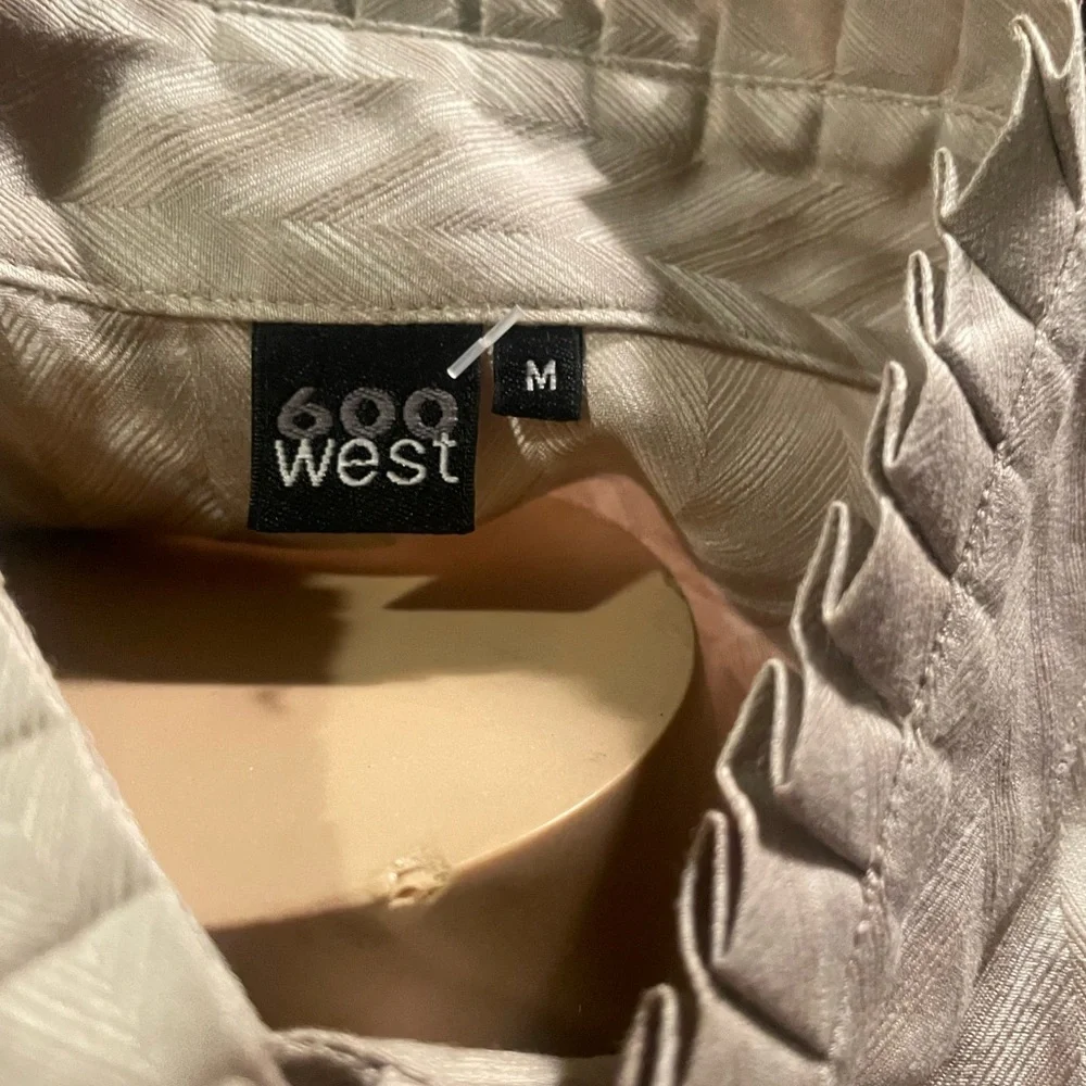 Women's Cream Button-Up Blouse - Picture 3 of 4